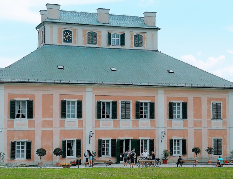 Poznáte z fotografie tento zámek?