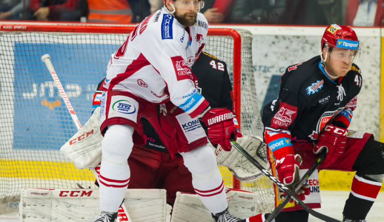 Sezóna pro Mountfield končí. Oceláři porazili Hradec a jsou ve finále