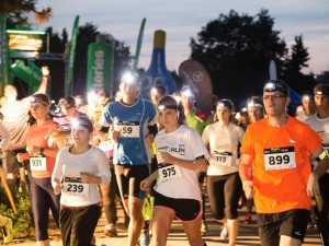 SOUTĚŽ: Vyhrajte 9 vstupů na večerní běžecký závod AVON běh v Hradci Králové