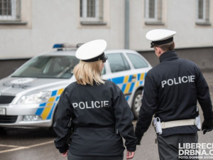 Muž s platným zákazem řízení opět usedl za volant, navíc pod vlivem drog