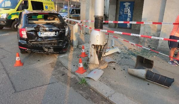 Nehoda na křižovatce ulic Pilnáčkova, Buzulucká a Okružní