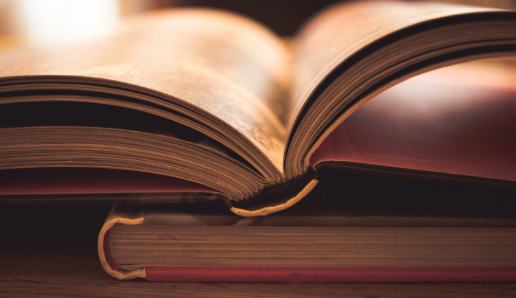 Vychází dosud nejrozsáhlejší kniha o hradecké moderní architektuře