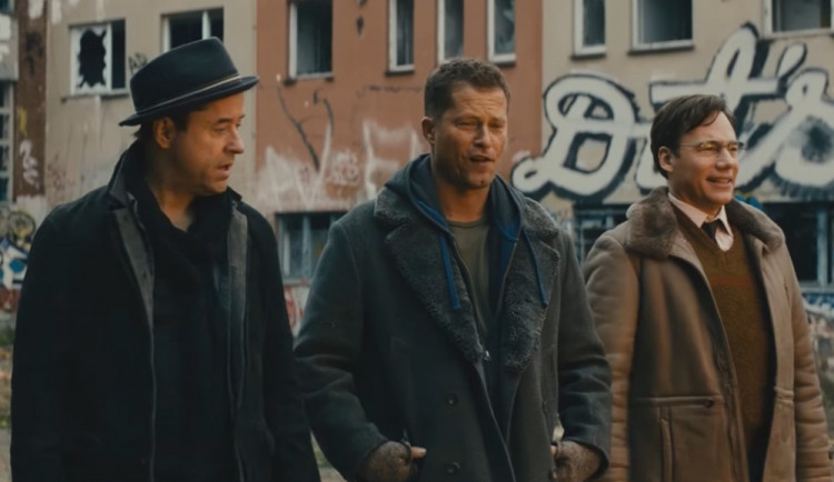 FILMOVÉ PREMIÉRY: Partě kamarádů se zhroutí plány, tak vymyslí jak napálit banku