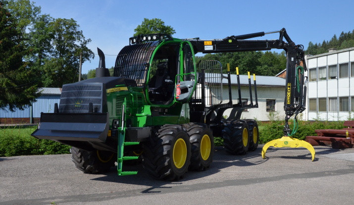 Nový lesnický stroj