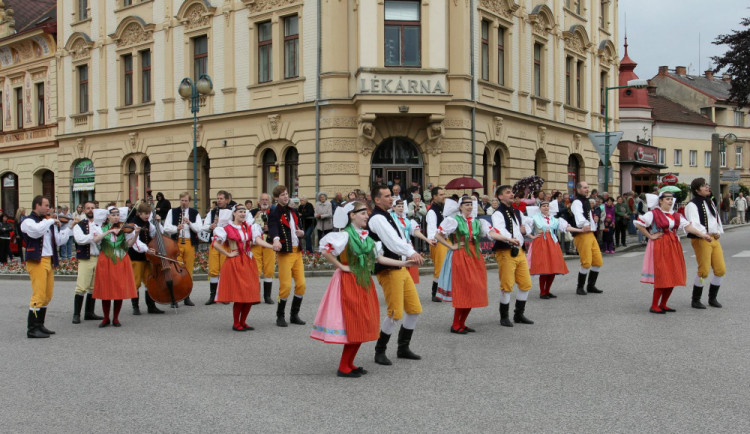 Mezinárodní folklorní festival Pod Zvičinou