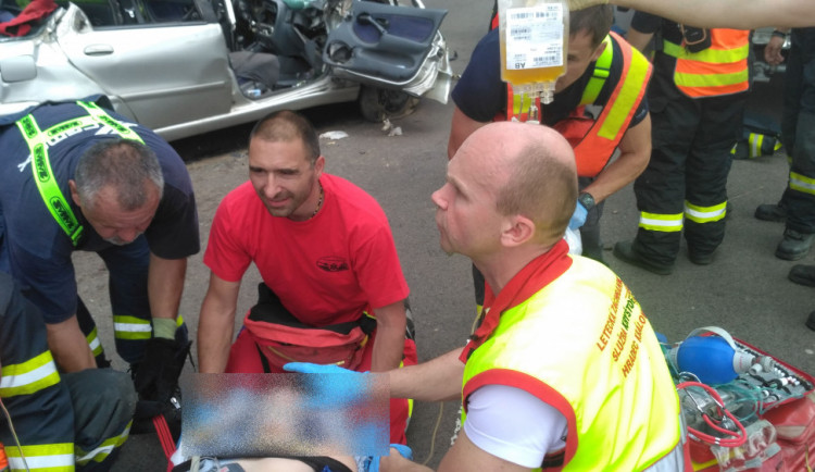 První podání krevní transfúze v terénu