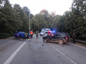 Dopravní nehoda uzavřela silnici v Častolovicích. Zraněno bylo pět osob