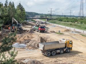 D11 do Předměřic se může stavět, Děti Země stáhly rozklad