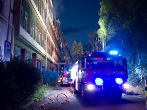 Požár v areálu bývalé Tesly v Hradci Králové způsobil škodu za pět milionů korun