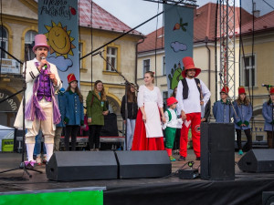 Pohádkový festival v Jičíně navštívily desítky tisíc lidí