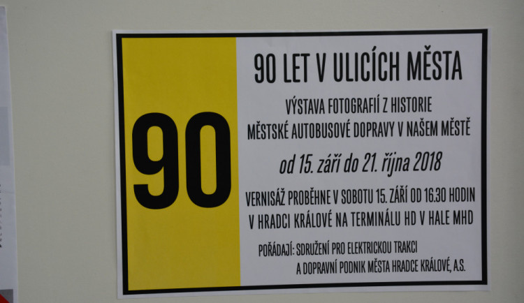 Výstava u příležitosti 90. výročí MHD v ulicích Hradce Králové