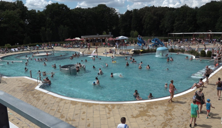Hradecké koupaliště Flošna v pátek ukončí rekordní sezónu