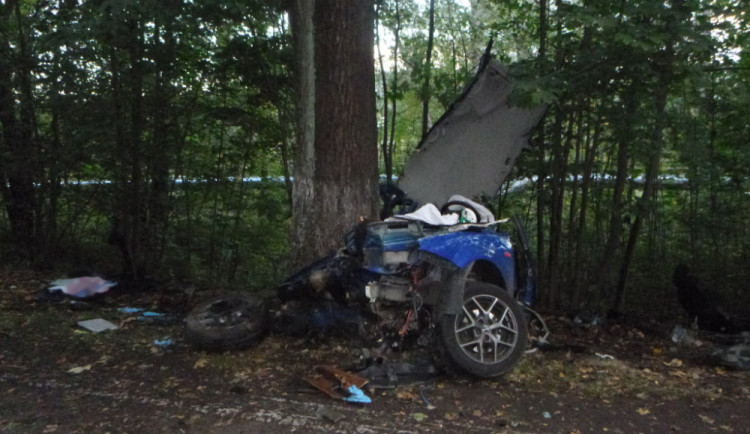 Následky dopravní nehody v Trutnově