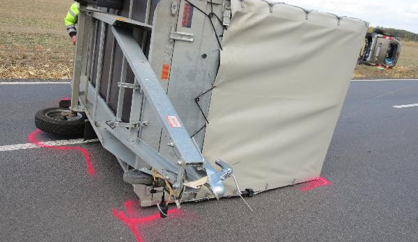 Havarovaný přívěs