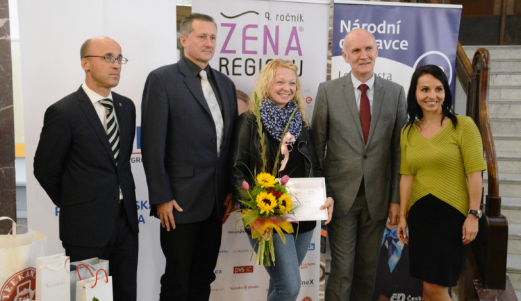 Ženou regionu se  stala Tereza Melišová, pomáhá dětem v nemocnicích i azylových domech