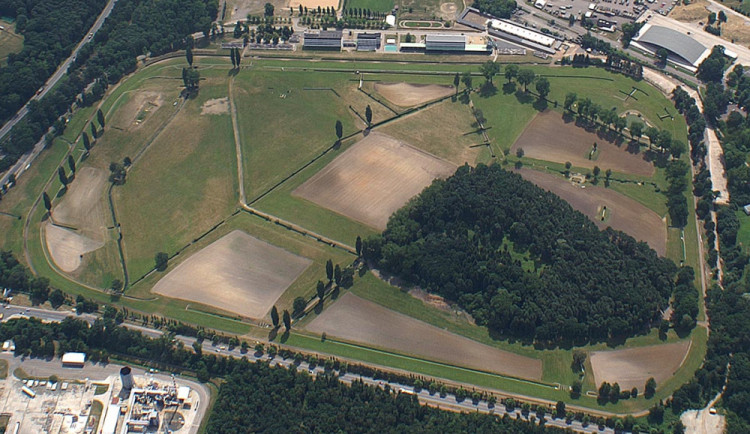 Dostihové závodiště Pardubice