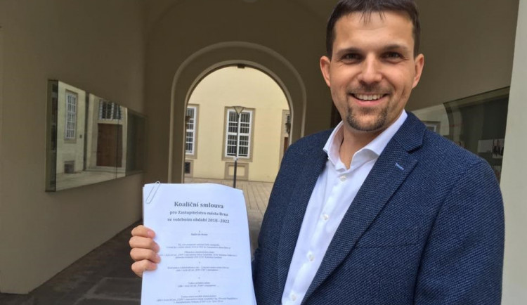 Koaliční smlouva v Brně je na světě. Její podrobné znění politici zatím tají