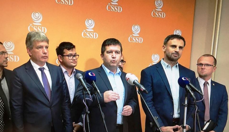 Vedení ČSSD na tiskové konferenci