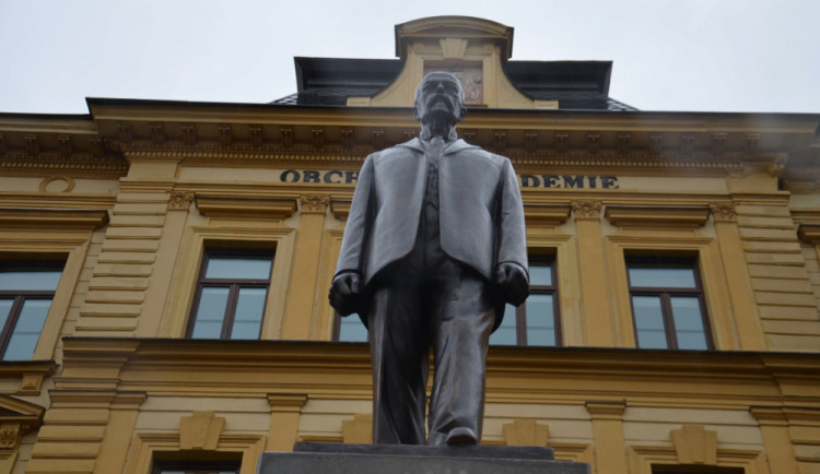 Socha T. G. Masaryka se vrátila do Kostelce, odlila ji umělecká slévárna v Dolní Kalné