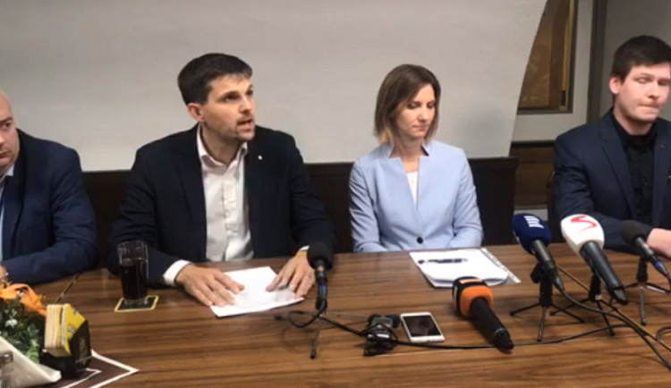 Koalice v Brně ještě není stoprocentně jistá. Rozhodnou o ní Piráti vnitrostranickým hlasováním