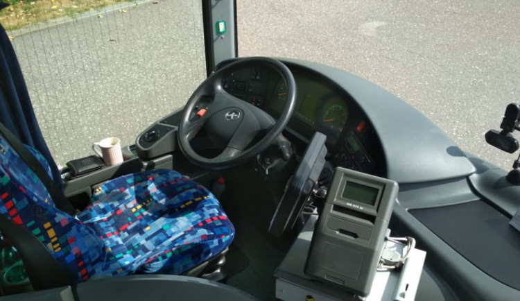 Rekordní tendr! Královéhradecký kraj vyhlásil soutěž na autobusovou dopravu za téměř 8 miliard