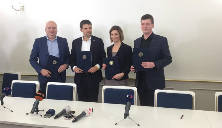 VIDEO: Podepsáno. V Brně vznikla nová koalice, novou primátorkou bude Markéta Vaňková
