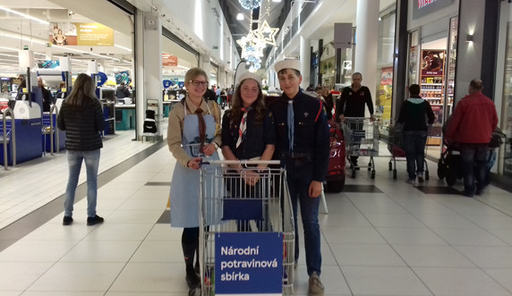 Sbírka potravin v OC Futurum