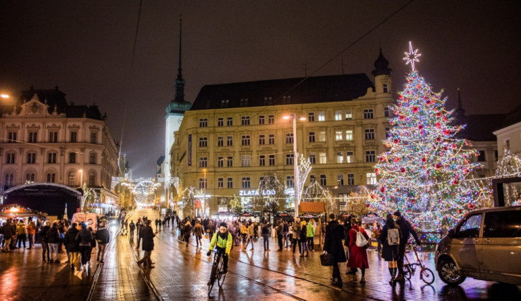 PŘEHLED: Podrobný program brněnských vánočních trhů