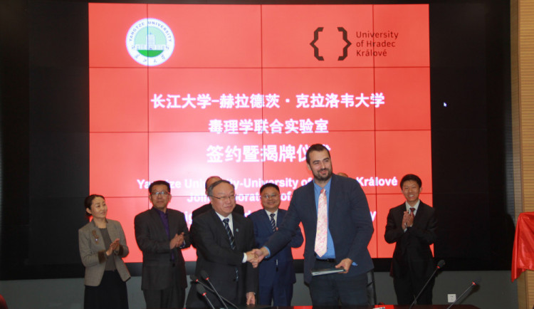 Setkání představitelů obou institucí