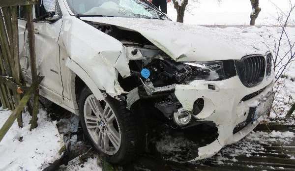 Nehoda luxusního BMW