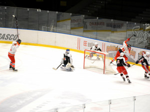 Prestižní univerzitní derby ovládl Hradec, domácí Pardubice prohrály vysoko 2:6