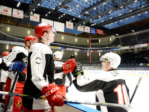 Prestižní univerzitní derby ovládl Hradec, domácí Pardubice prohrály vysoko 2:6