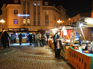 Vánoční trhy na Masarykově náměstí skončily