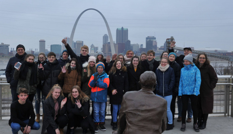 Smiling String Orchestra za velkou louží