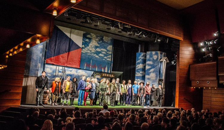 Furianti v Klicperově divadle