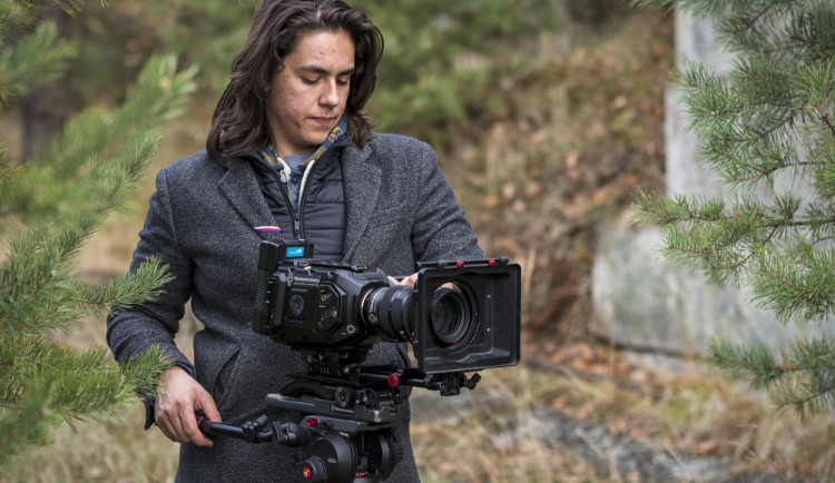 (NE)OBYČEJNÍ: Kamera a knipl vás chytí a nepustí, říká mladý hradecký režisér David Balda