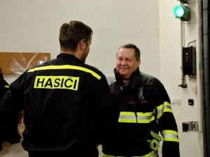 FOTO: Služebně nejstarší profesionální hasič náchodského okresu odsloužil poslední směnu