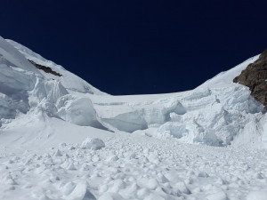 V Krkonoších vzrostlo lavinové nebezpečí na značné, za 24 hodin napadlo čtvrt metru sněhu