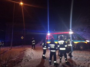 Čeští hasiči zasahovali v Polsku, zachraňovali dvě podchlazené osoby v obci Lewin Klodzki