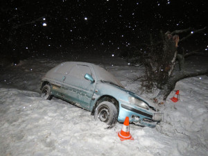 Královéhradecký kraj zasáhlo silné sněžení, policie eviduje řadu nehod