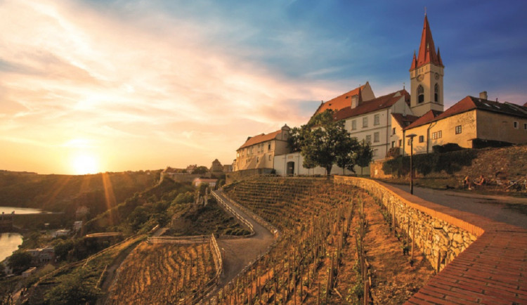 Obliba jižní Moravy z pohledu turistů každoročně stoupá. O kraj vína se zajímají i světová média