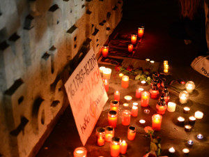 Na Masarykovo náměstí přišly desítky lidí, aby uctily památku Jana Palacha