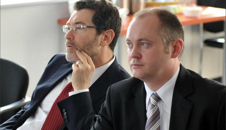 Mf Dnes: Hašek získal titul doktora práv za seminárku na úrovni gymnazisty