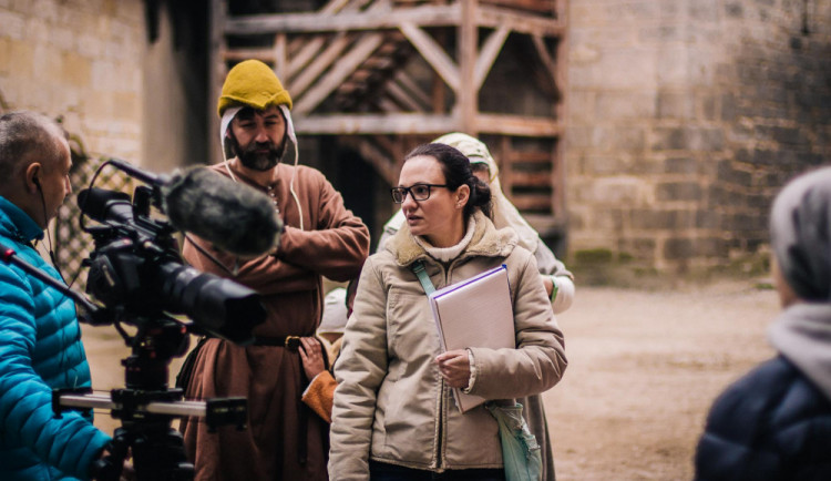 Na Hradecku vzniká film o královně Elišce Rejčce, natáčí ho parta nadšenců