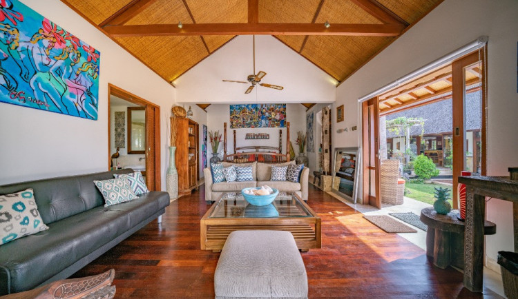 Opustili všechny a všechno, co jsme milovali. Sbalili celý svůj život do dvou kufrů, vzpomíná „Bába na Bali“