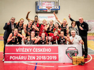 Hradecké basketbalistky přepsaly historii, Lvice ovládly Český pohár