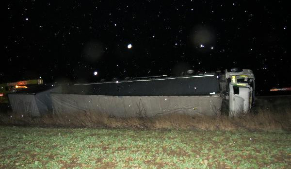 Převrácený kamion