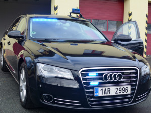 Dopravní policie nasadila do boje s piráty silnic speciálně vybavenou Audi A8