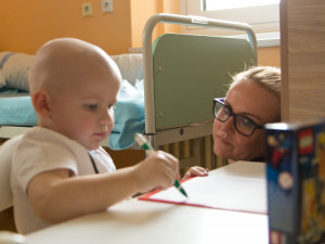 Dětská klinika hradecké fakultní nemocnice získala díky Nadačnímu fondu Kapka naděje nové přístroje