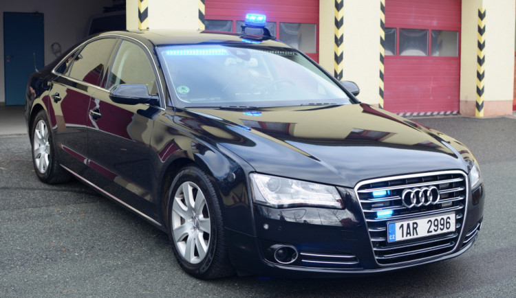 Dopravní policie nasadila do boje s piráty silnic speciálně vybavenou Audi A8